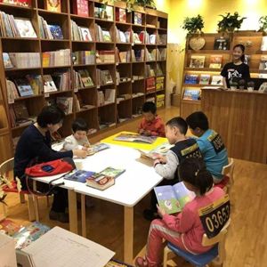 「翻翻書繪本館」 童趣空間設計探索與多元閱讀體驗